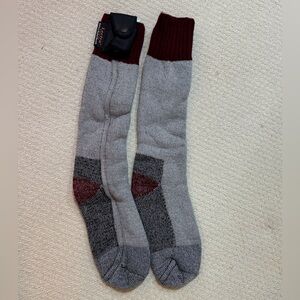 NWT battery heated socks.